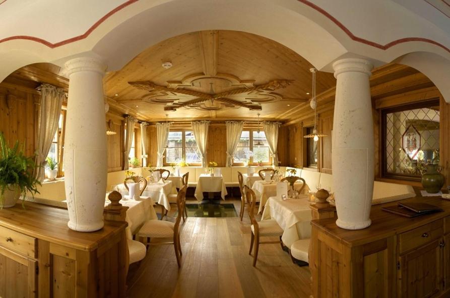 Hotel Castel Oswald Von Wolkenstein Castelrotto Eksteriør billede
